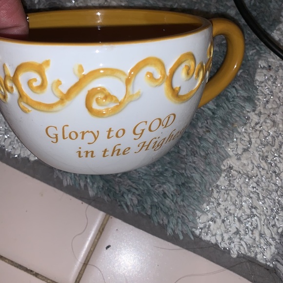 Set of FOUR ‘Glory to God’ VINTAGE Cups snd Saucer on Holder - Picture 2 of 7